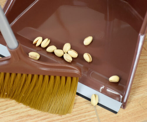 ไม้กวาดพร้อมที่โกยผง C-888