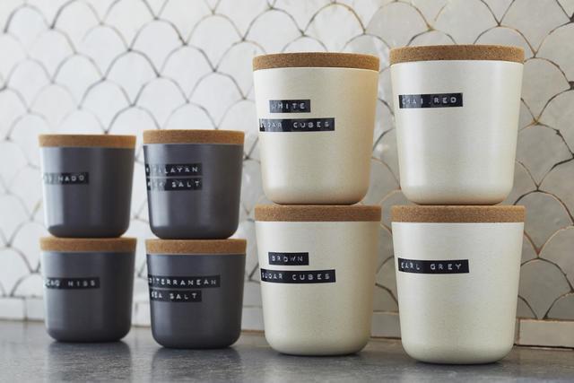 เทปปั๊มอักษรนูน DYMO ผิวมัน 9 มม.x 3 เมตร เลือกสีได้ (made in belgium)