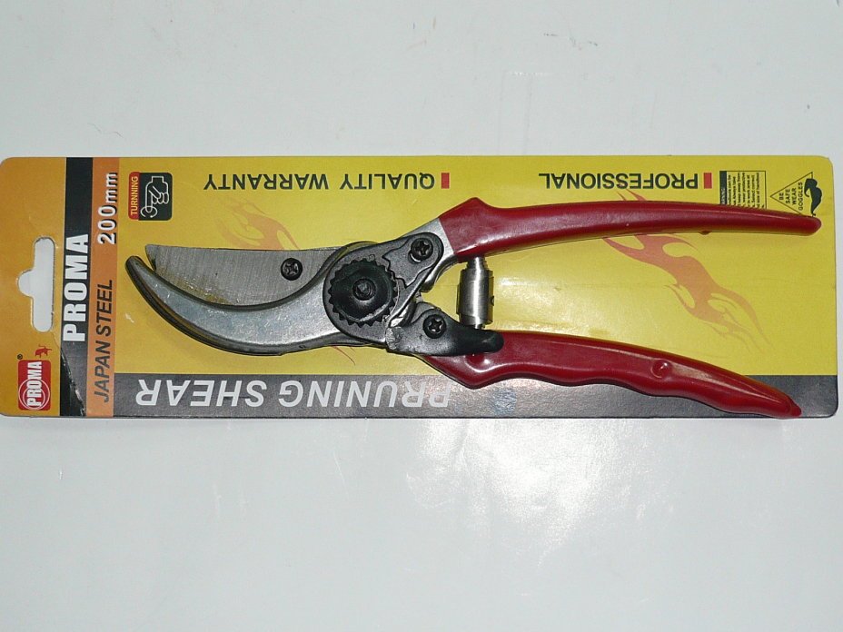 กรรไกรตัดกิ่งไม้ PROMA