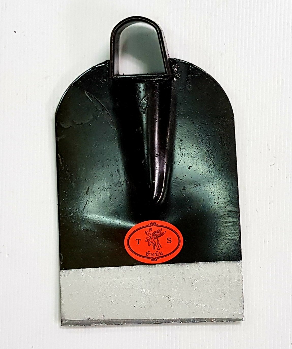 จอบรุ่นถูกตราช้าง