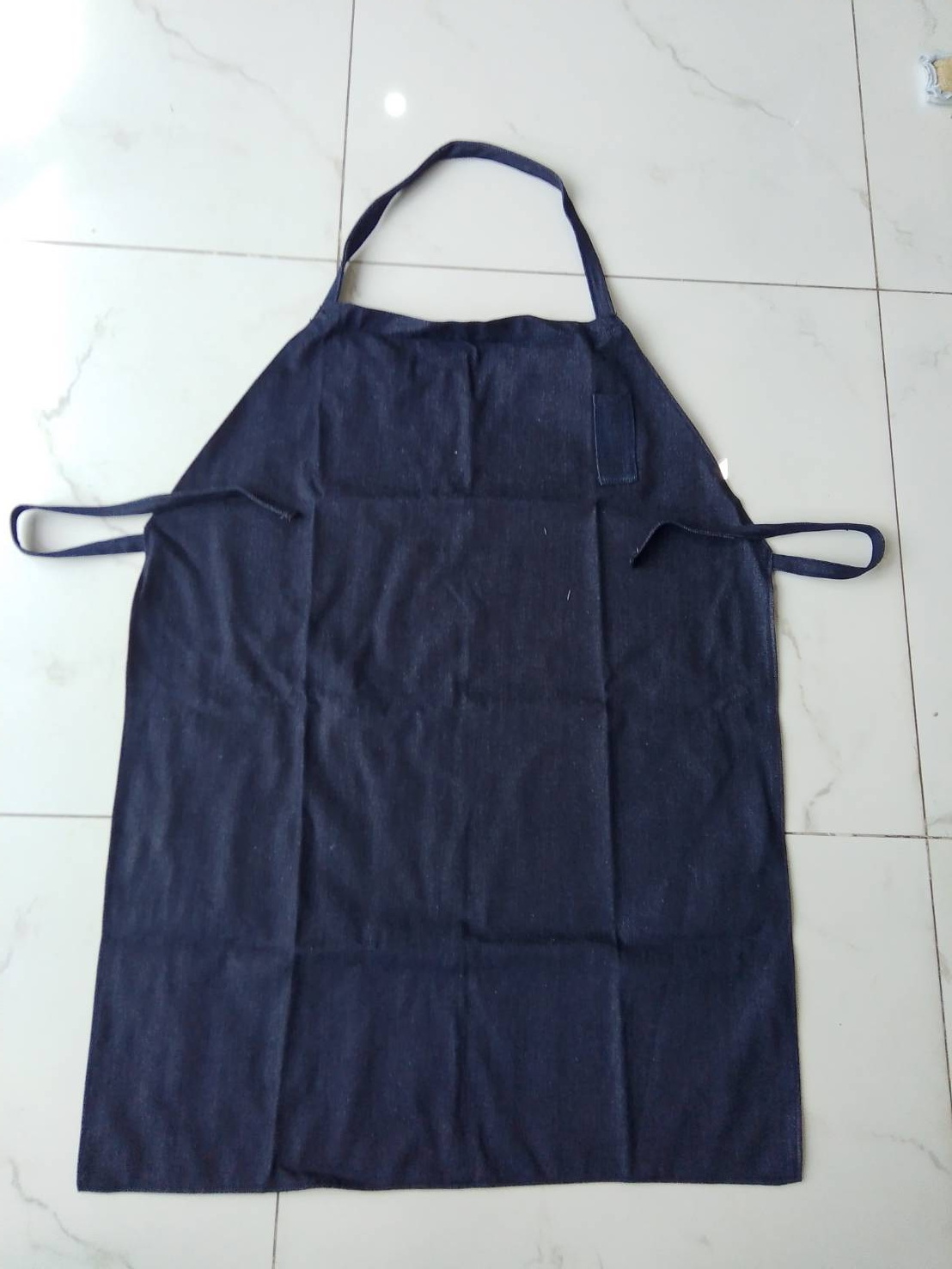 ผ้ากันเปื้อนยีนส์ สายคล้องผ้ายีนส์