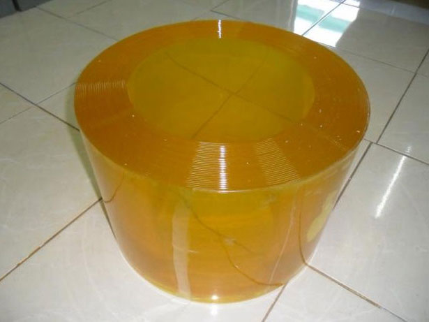 ม่านริ้วพลาสติกเหลือง 20 cm หนา 2 mm